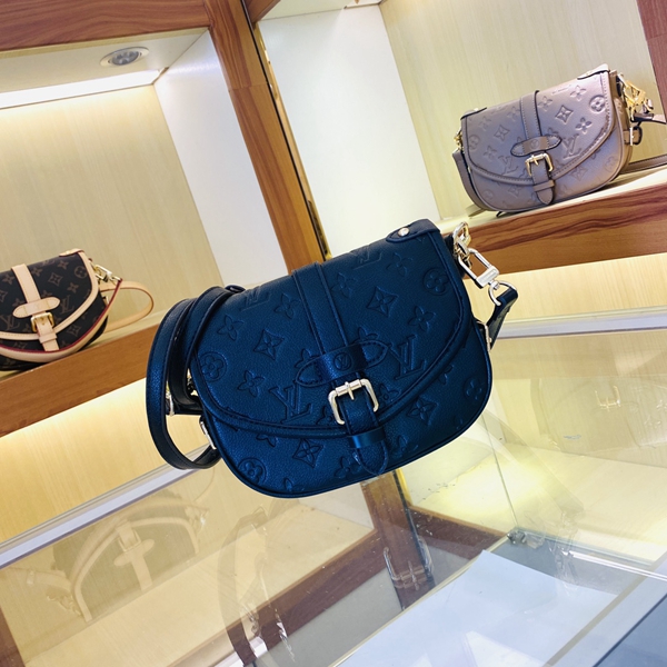 ルイヴィトンバッグ細部ディテール